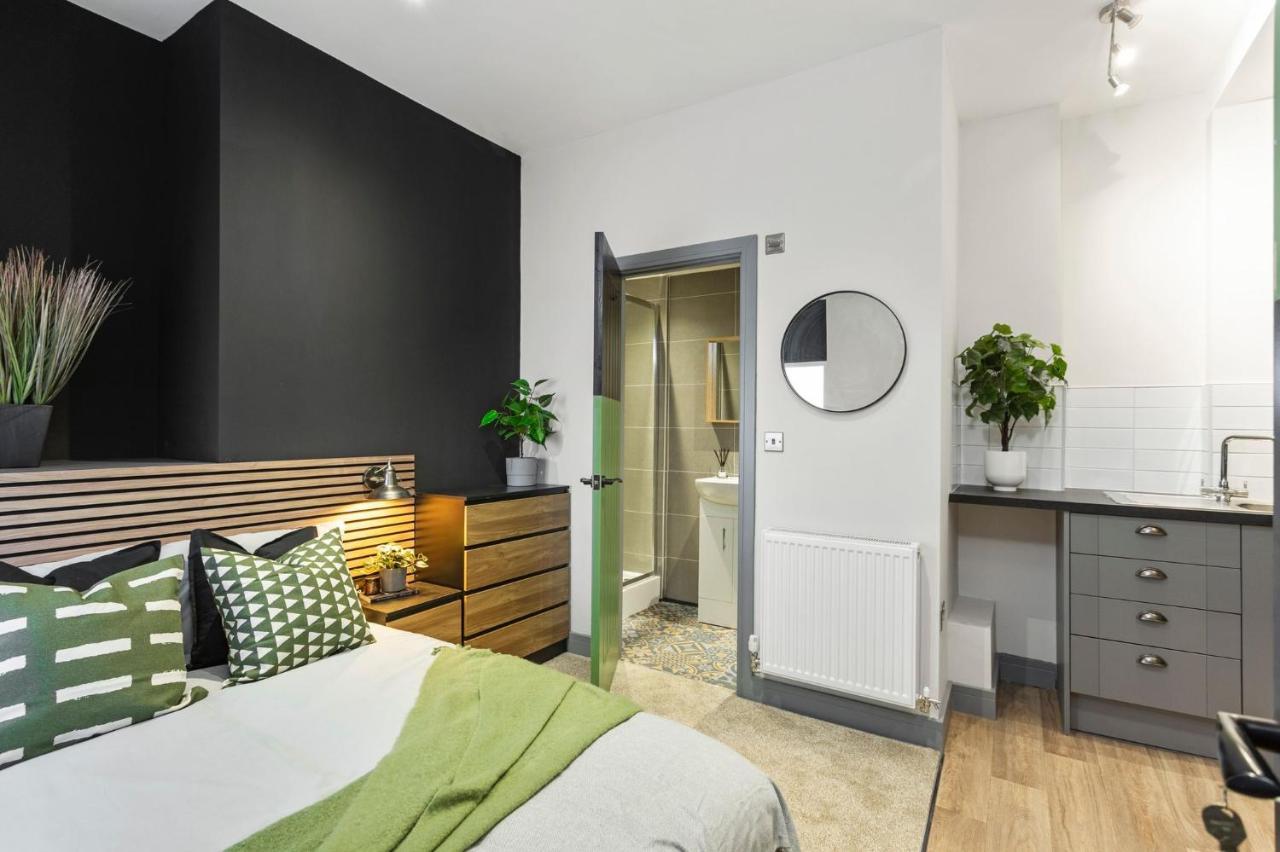 ✰Onpoint -Modern & Fresh Studio Apt Close To Centre - Convenient!✰ Appartement Beeston  Buitenkant foto
